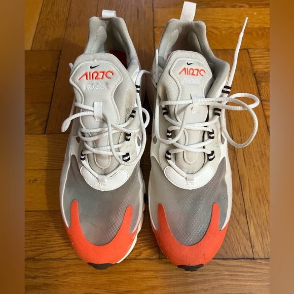 Nike White and Red Men's Sneakers - Picture 2 of 4